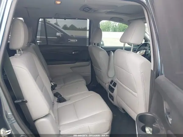 5FNYF5H94HB043822 2017 HONDA PILOT - Image 8
