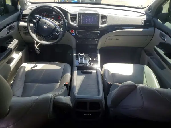 5FNYF5H94JB006081 2018 HONDA PILOT - Image 8