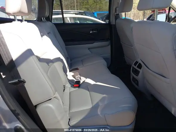 5FNYF5H94JB018084 2018 HONDA PILOT - Image 8