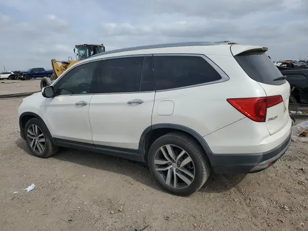 5FNYF5H94JB024502 2018 HONDA PILOT - Image 2