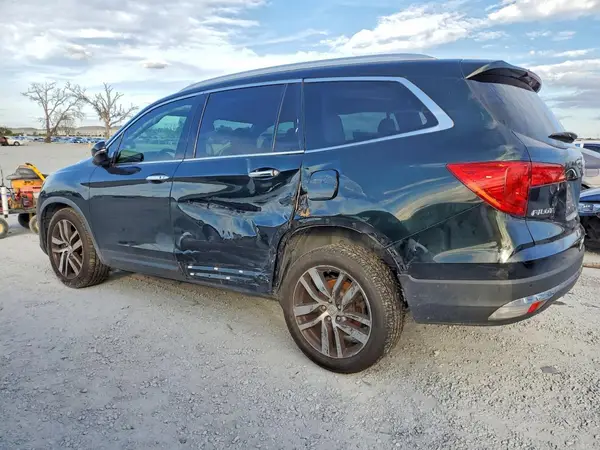 5FNYF5H95HB002809 2017 HONDA PILOT - Image 2