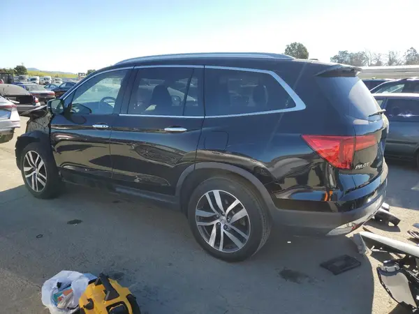 5FNYF5H95HB010845 2017 HONDA PILOT - Image 2