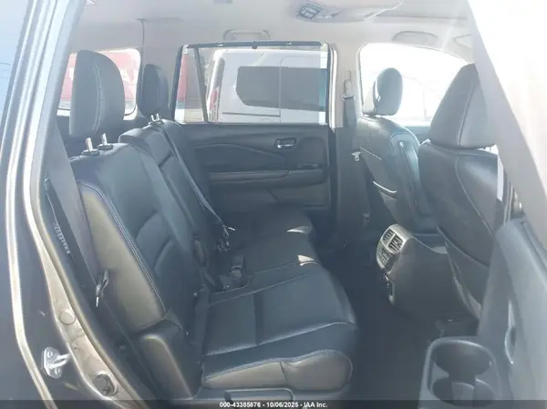 5FNYF5H95HB037558 2017 HONDA PILOT - Image 8