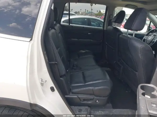 5FNYF5H95HB042632 2017 HONDA PILOT - Image 8