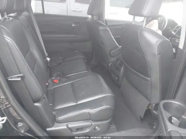 5FNYF5H95JB007790 2018 HONDA PILOT - Image 8
