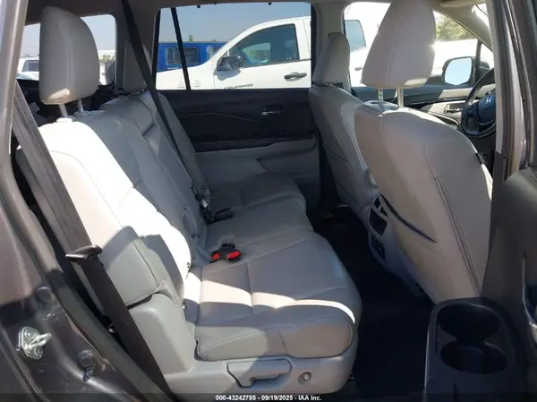5FNYF5H95JB009278 2018 HONDA PILOT - Image 8