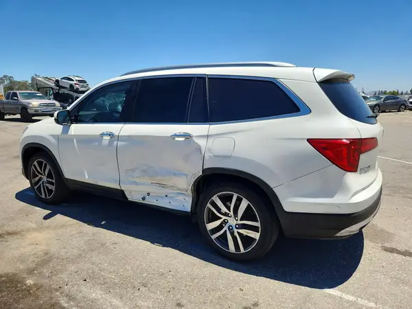 5FNYF5H95JB022628 2018 HONDA PILOT - Image 2