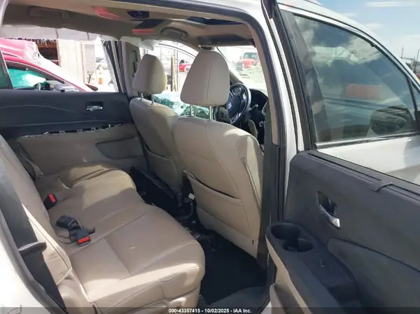 5FNYF5H95KB005927 2019 HONDA PILOT - Image 8