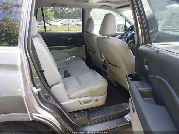 5FNYF5H95KB010979 2019 HONDA PILOT - Image 8