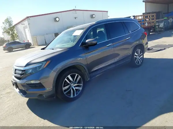 5FNYF5H96HB011549 2017 HONDA PILOT - Image 2