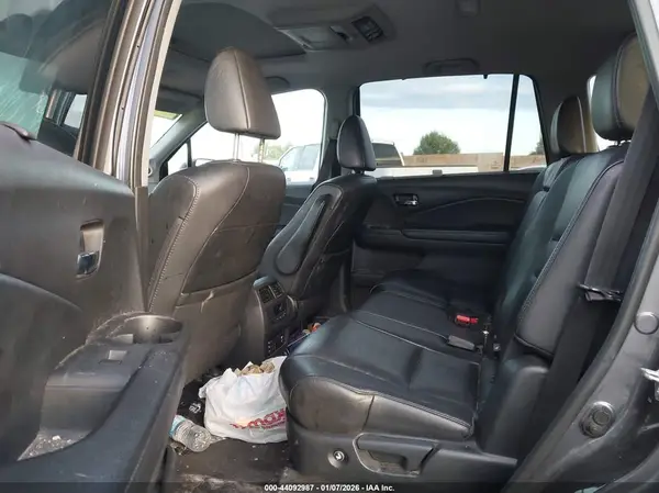5FNYF5H96HB024236 2017 HONDA PILOT - Image 8