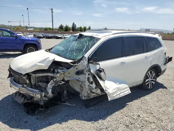 5FNYF5H96HB025743 2017 HONDA PILOT - Image 1
