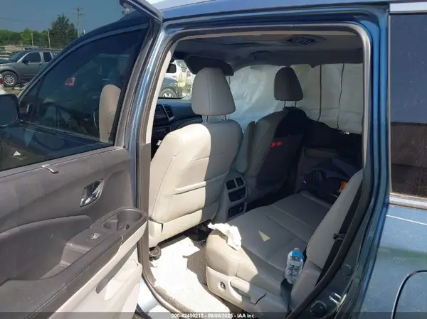 5FNYF5H96HB032210 2017 HONDA PILOT - Image 8