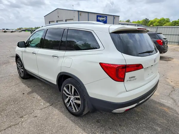 5FNYF5H96HB038329 2017 HONDA PILOT - Image 2