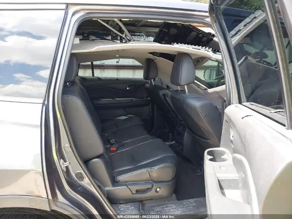 5FNYF5H96JB023495 2018 HONDA PILOT - Image 8