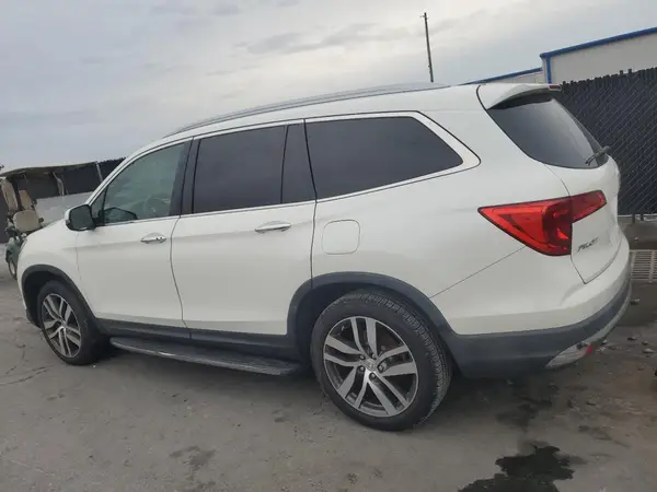5FNYF5H97HB005422 2017 HONDA PILOT - Image 2
