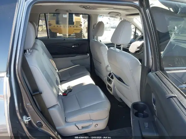 5FNYF5H97HB034693 2017 HONDA PILOT - Image 8