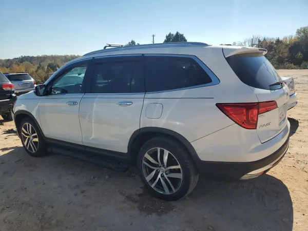 5FNYF5H97HB039487 2017 HONDA PILOT - Image 2