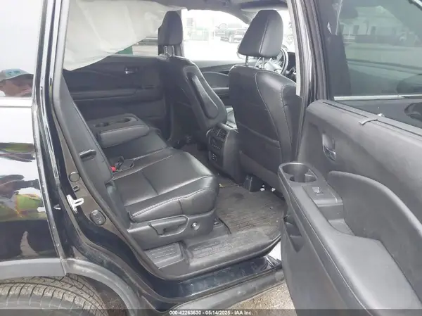 5FNYF5H97JB027040 2018 HONDA PILOT - Image 8