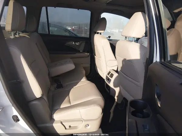 5FNYF5H98HB006790 2017 HONDA PILOT - Image 8