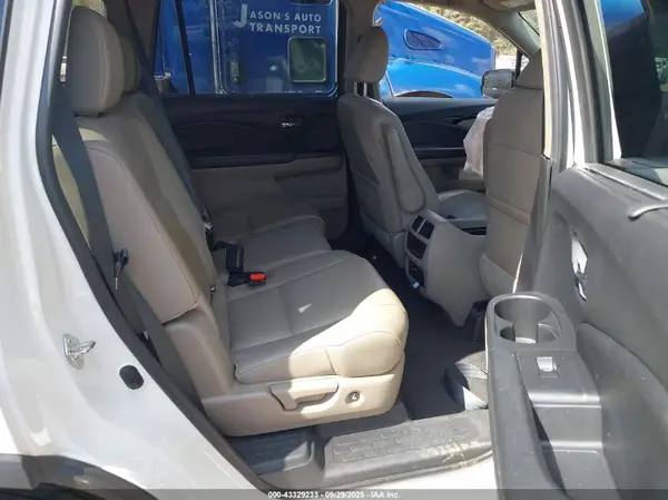 5FNYF5H98JB000882 2018 HONDA PILOT - Image 8