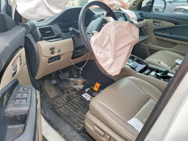 5FNYF5H98JB001739 2018 HONDA PILOT - Image 8