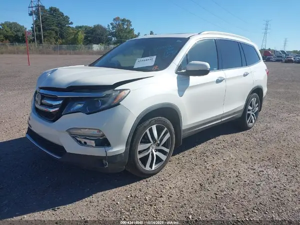5FNYF5H98JB015527 2018 HONDA PILOT - Image 2