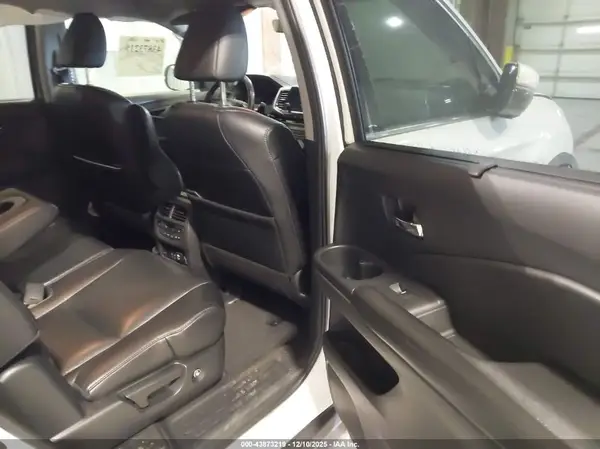 5FNYF5H98LB009570 2020 HONDA PILOT - Image 8