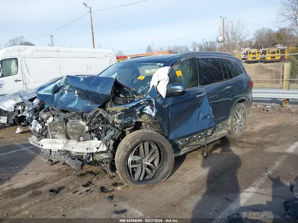 5FNYF5H99JB004357 2018 HONDA PILOT - Image 2