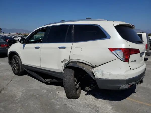 5FNYF5H99JB008909 2018 HONDA PILOT - Image 2