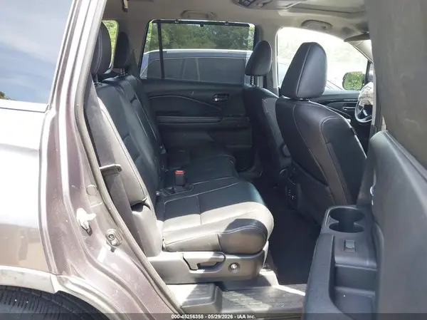 5FNYF5H9XGB031138 2016 HONDA PILOT - Image 8
