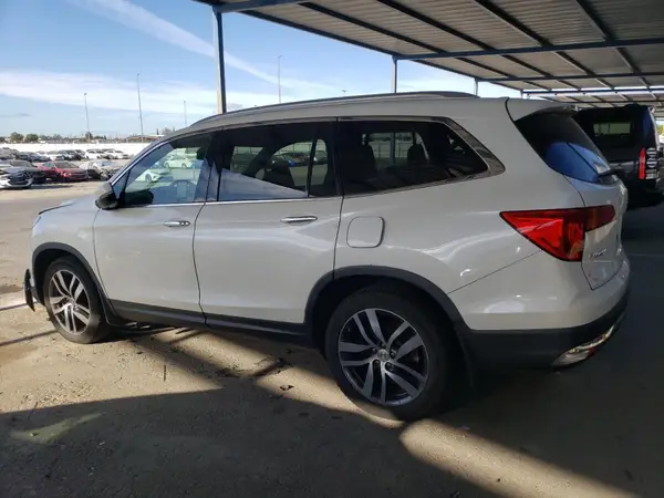 5FNYF5H9XHB000604 2017 HONDA PILOT - Image 2