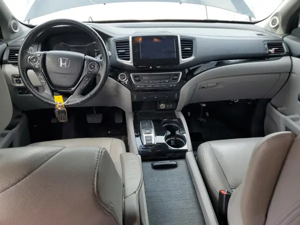 5FNYF5H9XHB007522 2017 HONDA PILOT - Image 8