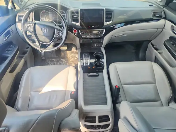 5FNYF5H9XHB045221 2017 HONDA PILOT - Image 8