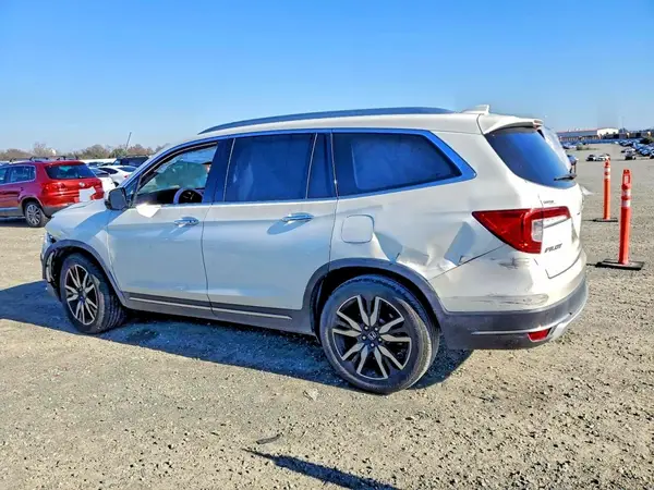 5FNYF5H9XKB000643 2019 HONDA PILOT - Image 2