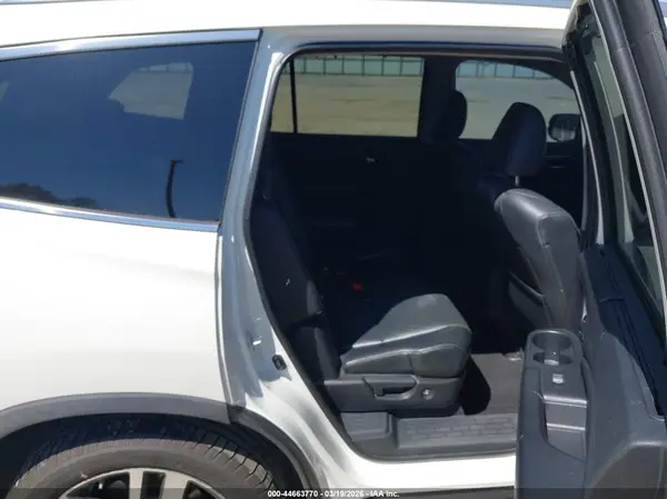 5FNYF6H00GB064382 2016 HONDA PILOT - Image 8