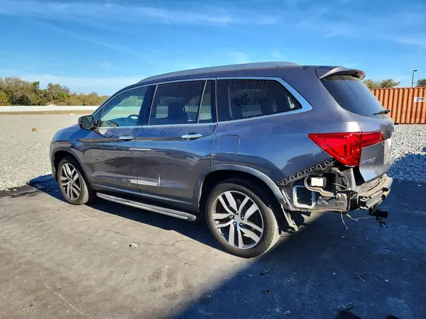5FNYF6H00HB000439 2017 HONDA PILOT - Image 2
