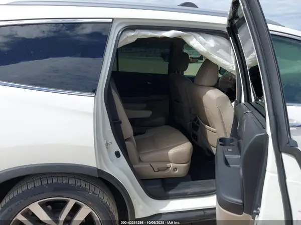 5FNYF6H00HB002353 2017 HONDA PILOT - Image 8