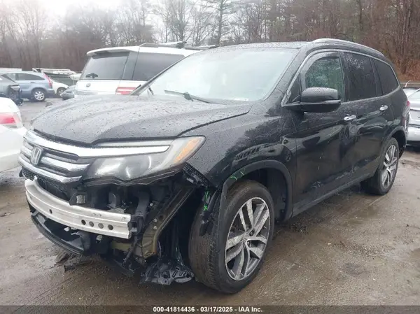 5FNYF6H00HB013806 2017 HONDA PILOT - Image 2