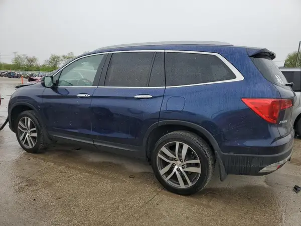 5FNYF6H00HB056042 2017 HONDA PILOT - Image 2