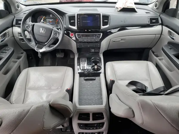 5FNYF6H00HB056042 2017 HONDA PILOT - Image 8