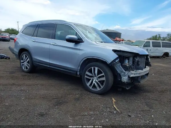 5FNYF6H00HB082088 2017 HONDA PILOT - Image 1