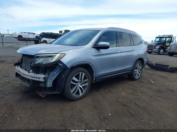 5FNYF6H00HB082088 2017 HONDA PILOT - Image 2