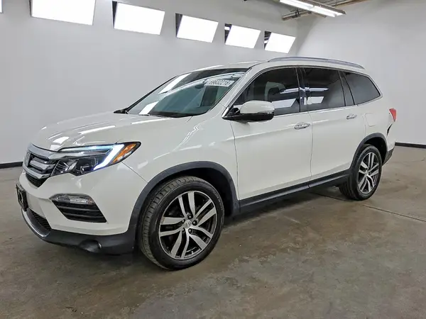 5FNYF6H00HB105336 2017 HONDA PILOT - Image 1
