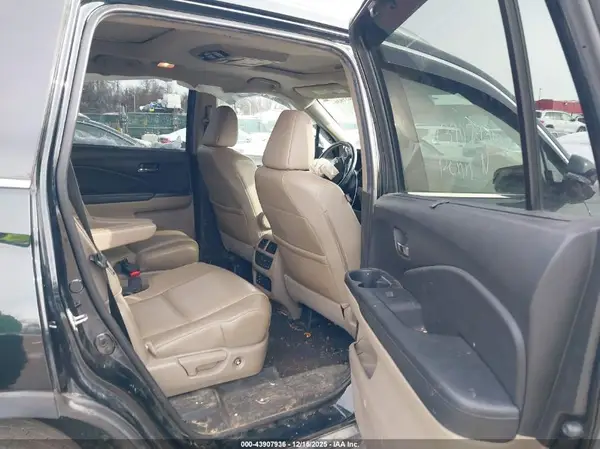 5FNYF6H00JB043247 2018 HONDA PILOT - Image 8