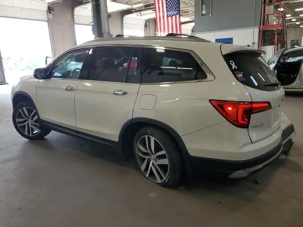 5FNYF6H00JB062235 2018 HONDA PILOT - Image 2
