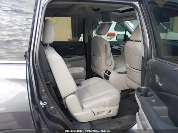 5FNYF6H00KB045579 2019 HONDA PILOT - Image 8