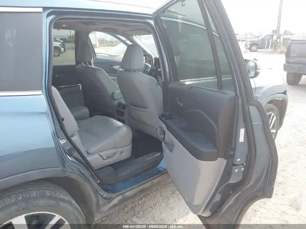 5FNYF6H01GB102556 2016 HONDA PILOT - Image 8