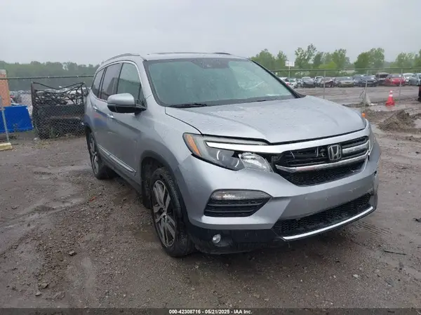5FNYF6H01HB009294 2017 HONDA PILOT - Image 1