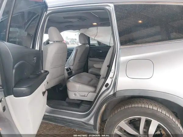 5FNYF6H01HB015418 2017 HONDA PILOT - Image 8